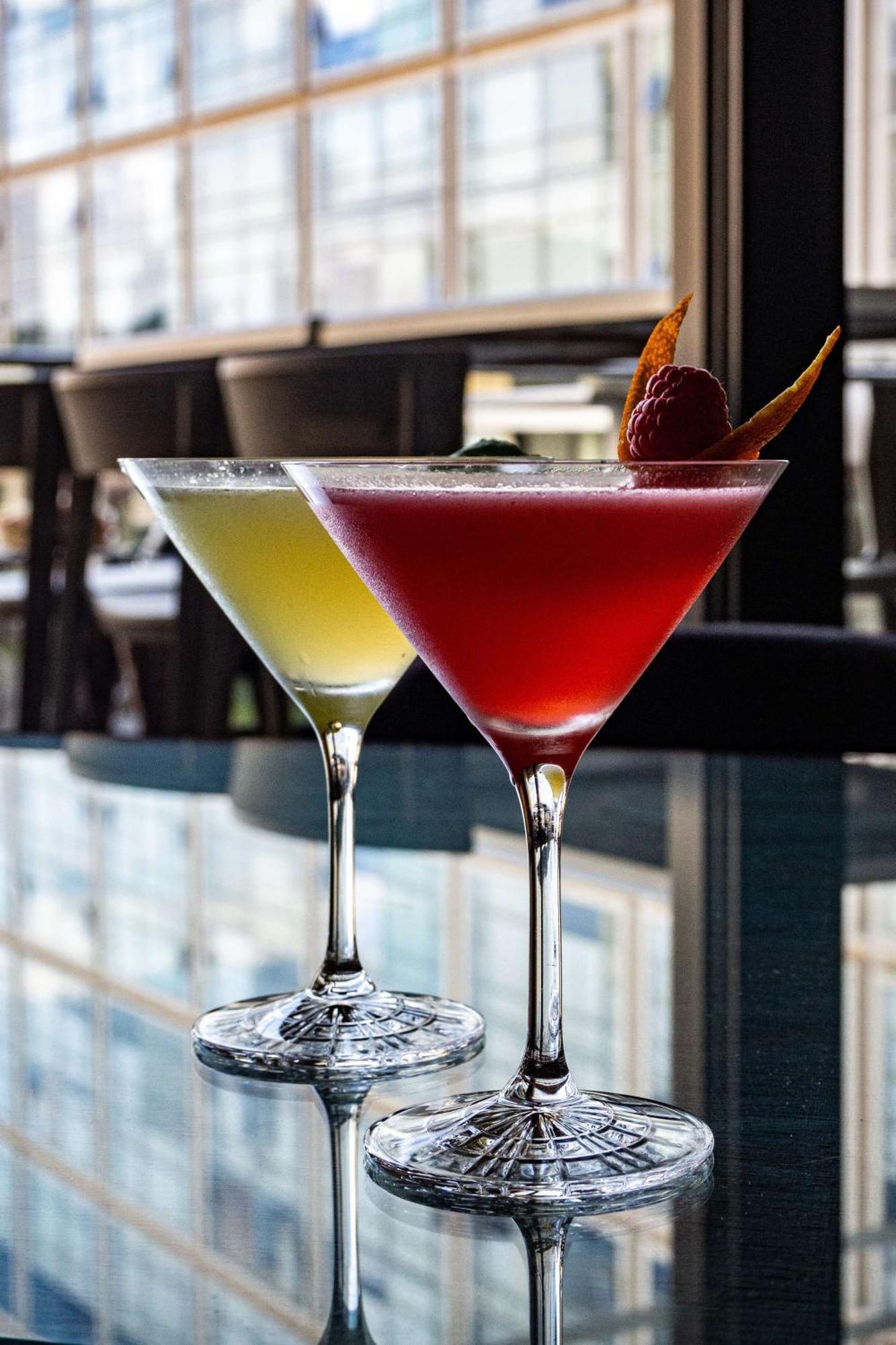 하얏트 리젠시 안다레스 과달라하라 사포판 외부 사진 Martini glasses
